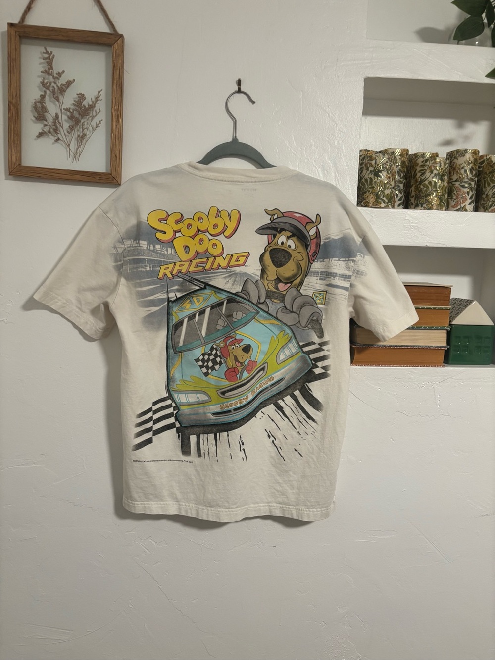 Hollister | Cream Scooby Doo Racing Graphic Tee Boxy Fit - Picture 3 of 4